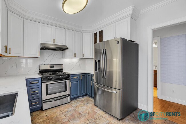 Building Photo - Outer Sunset: Updated Single Family Home w/ Bonus Rooms, Deck, Yard, Garage, EV Charger, Power Wa...