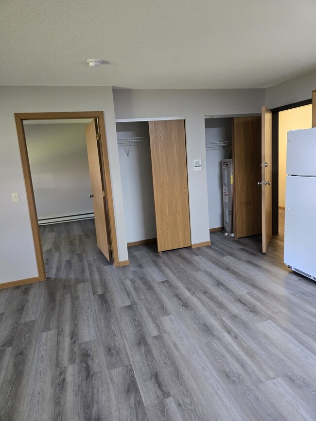 Building Photo - 8th & 8th Apartments