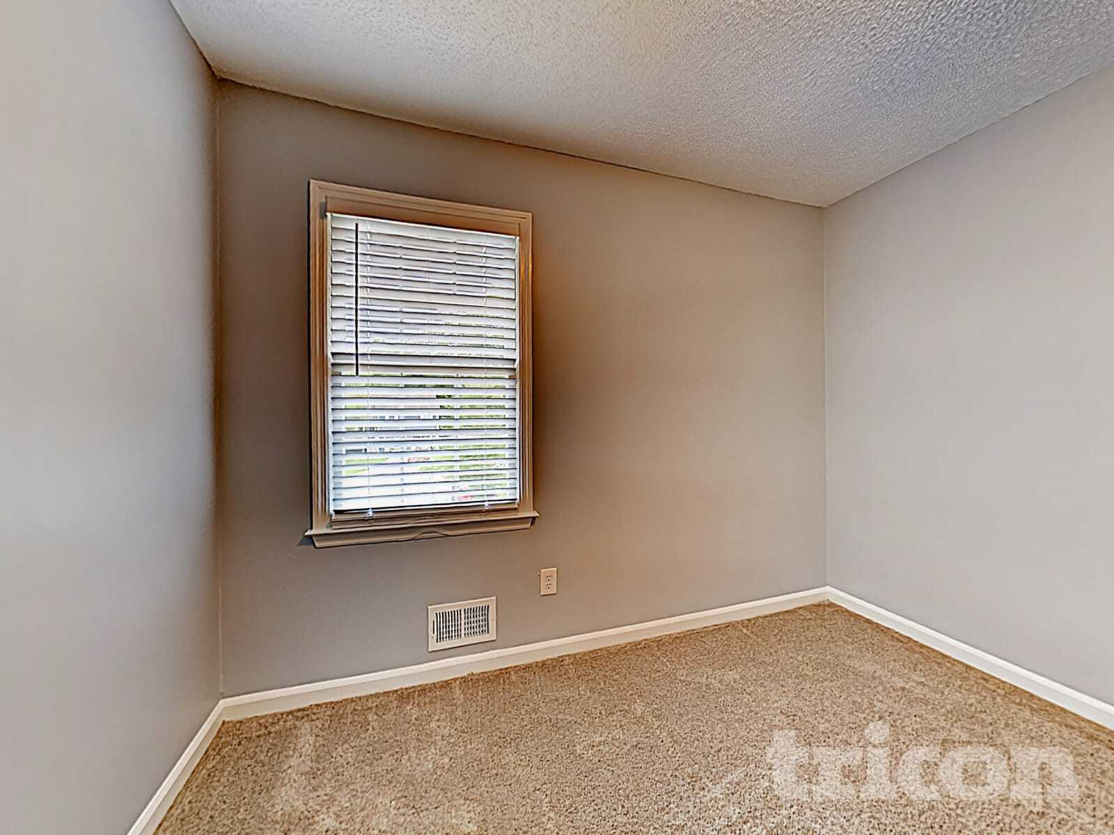 Building Photo - 2909 Buckskin Trail SW