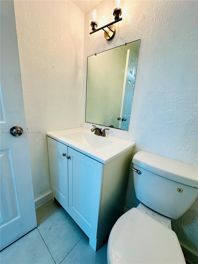 Building Photo - 1805 Sans Souci Blvd