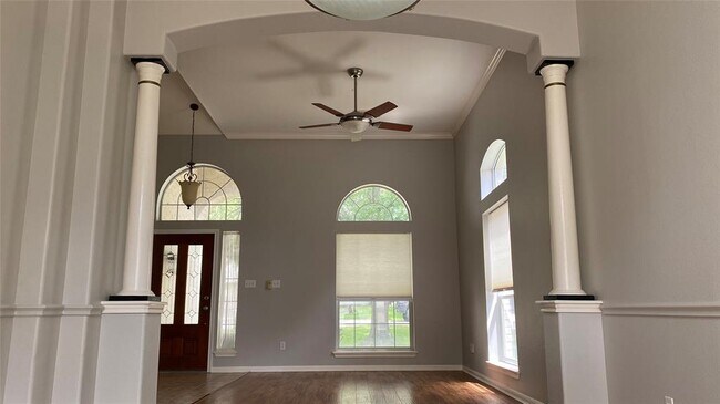 Building Photo - 8419 Sea Ash Cir