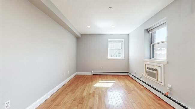 Building Photo - 83-71 116th St