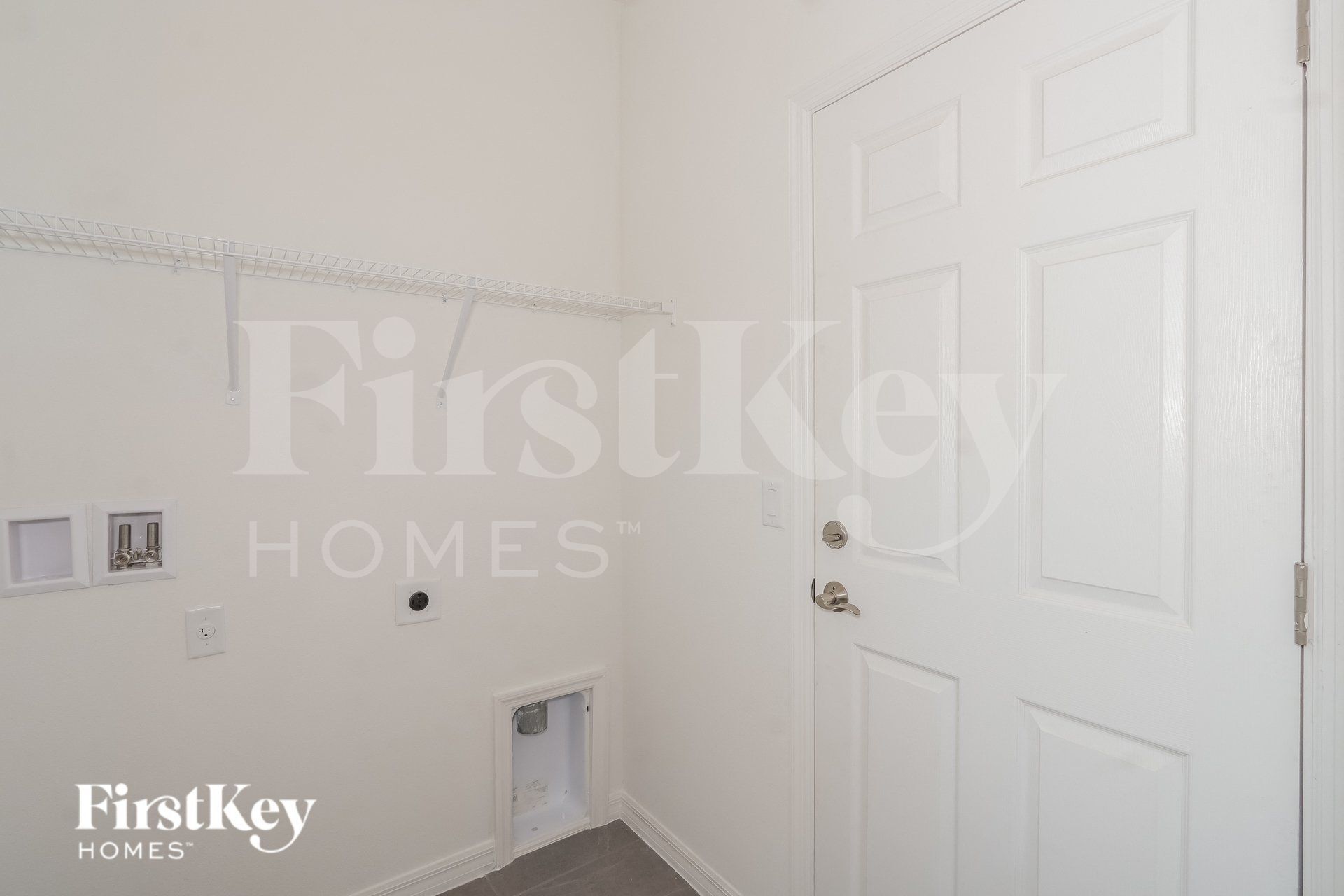 Building Photo - 303 Corbel Ln