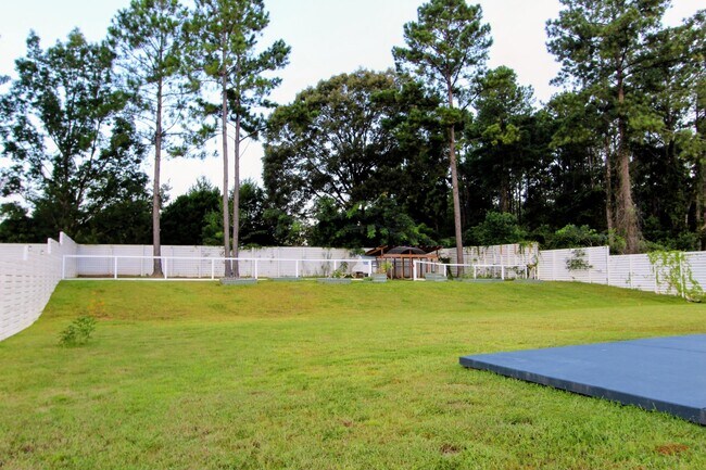 Building Photo - 3116 Pinot Way