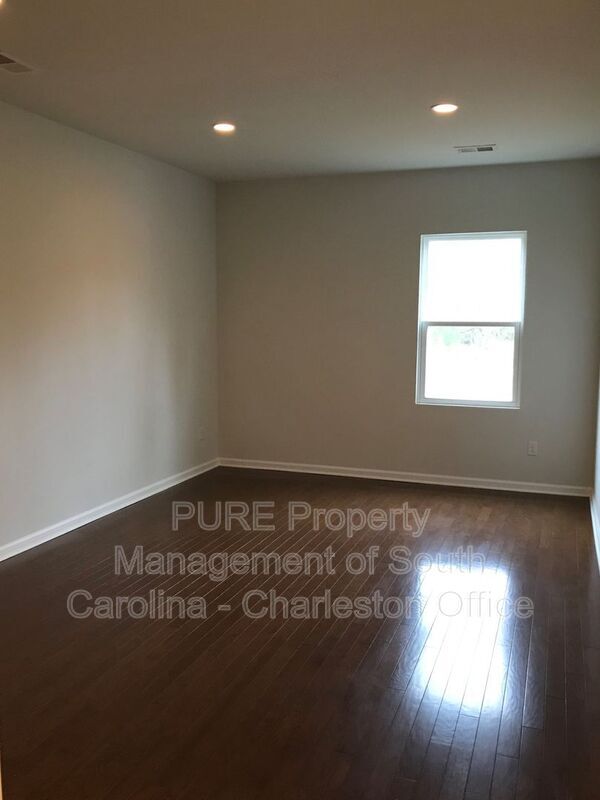 Building Photo - 3071 Conservancy Ln
