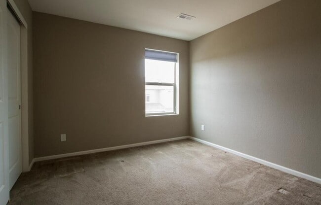 Building Photo - Welcome to Your Dream Home in West Arvada!