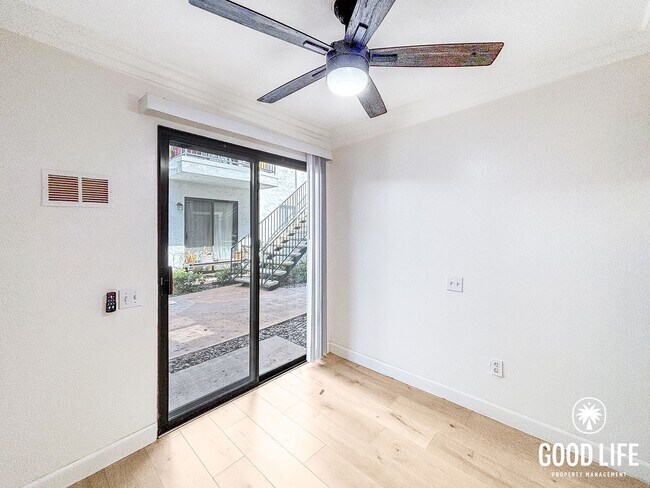 Building Photo - SD: Bright 2BD/2BA Condo in Golden Hill with In-Unit Laundry & Tandem Parking