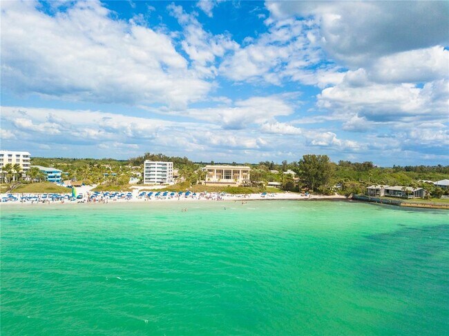 Building Photo - 3835 Almeria Ave