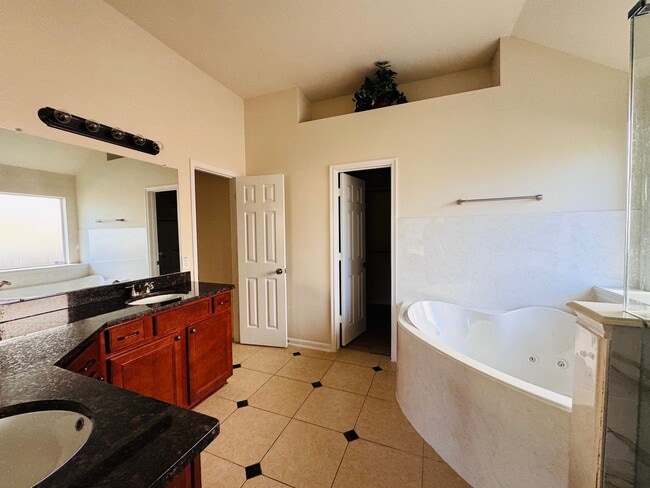 Building Photo - 26123 Ginger Gables Ln