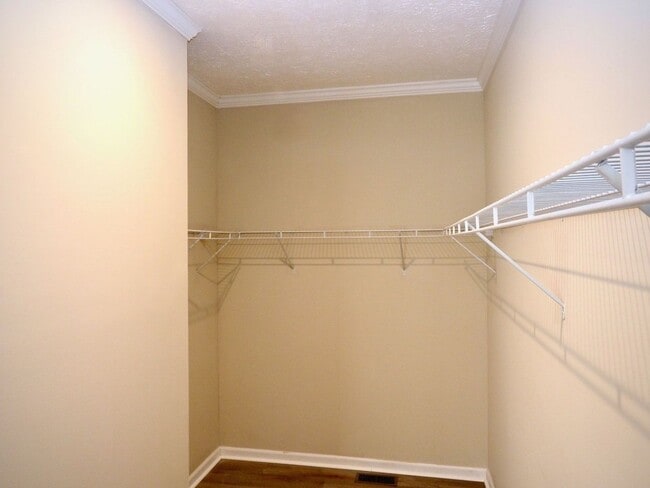 Building Photo - Charming Country Three-Bedroom Two-Bathroo...