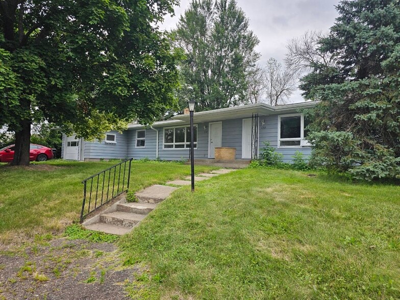 Primary Photo - 130 E Pomeroy St
