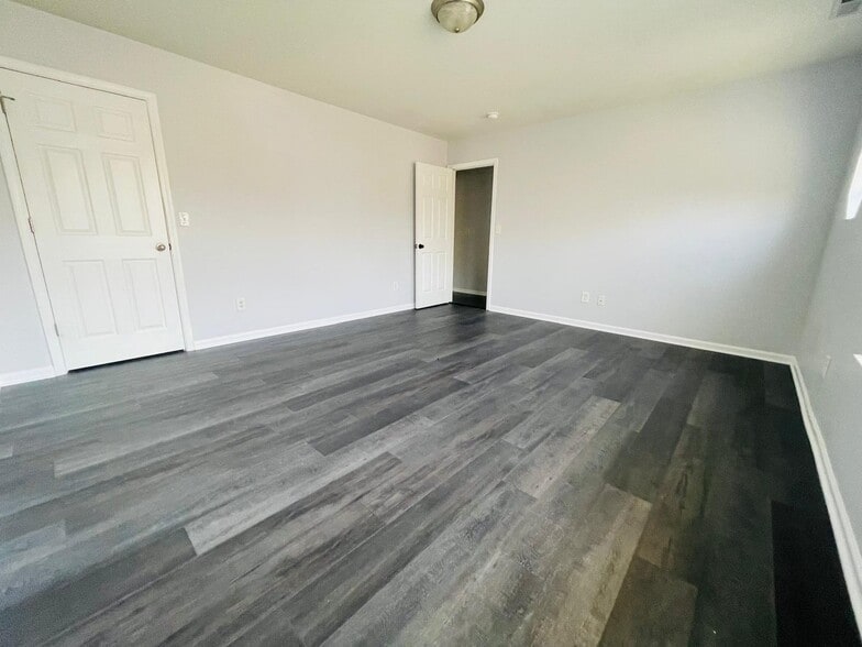 Building Photo - 3819 Fircrest Dr