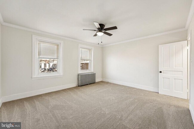 Building Photo - 309 W Elm St