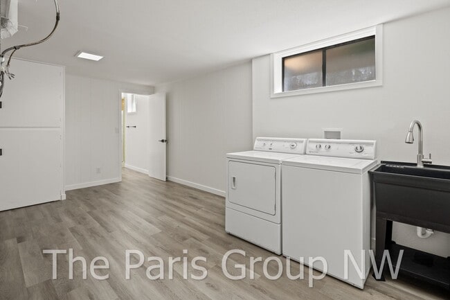 Building Photo - Lovely 2025 Remodeled Shoreline 4BR in Ric...