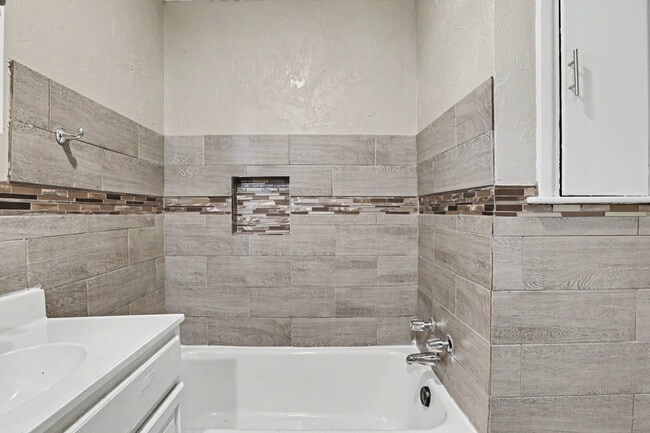 Building Photo - 2236 SW 59th Pl