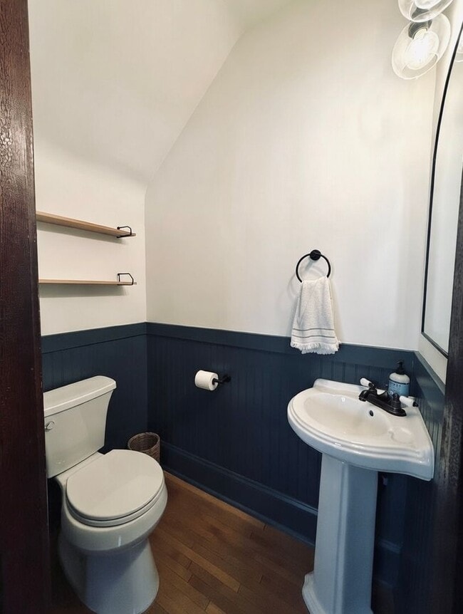 Building Photo - Charming 3bed 1.5bath Home in Saint Paul