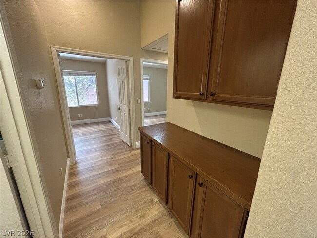Building Photo - 10404 Horseback Ridge Ave