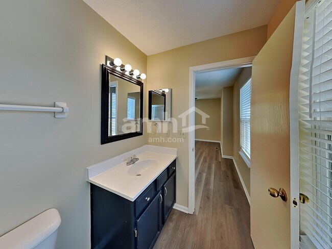 Building Photo - 545 Weeping Willow Ln