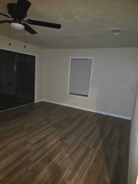 Building Photo - 316 S Barbara St