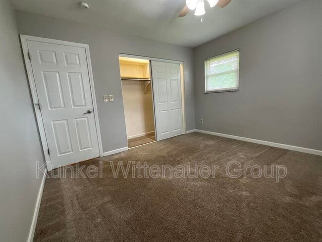 Building Photo - 304 S Hilgard St