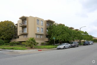 Building Photo - The Lamplighter Apartments