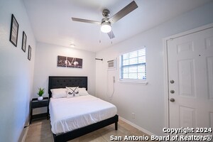 Building Photo - 555 Hansford St