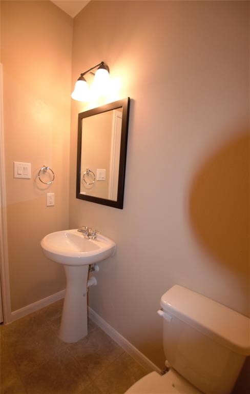 Building Photo - 17145 Wilthorne Garden Ct