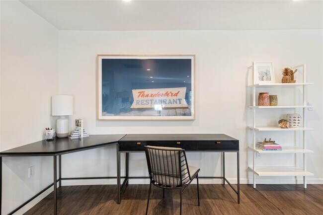 Building Photo - 6805 Western Oaks Blvd