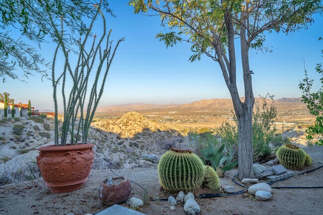 Building Photo - 57495 Buena Suerte Rd