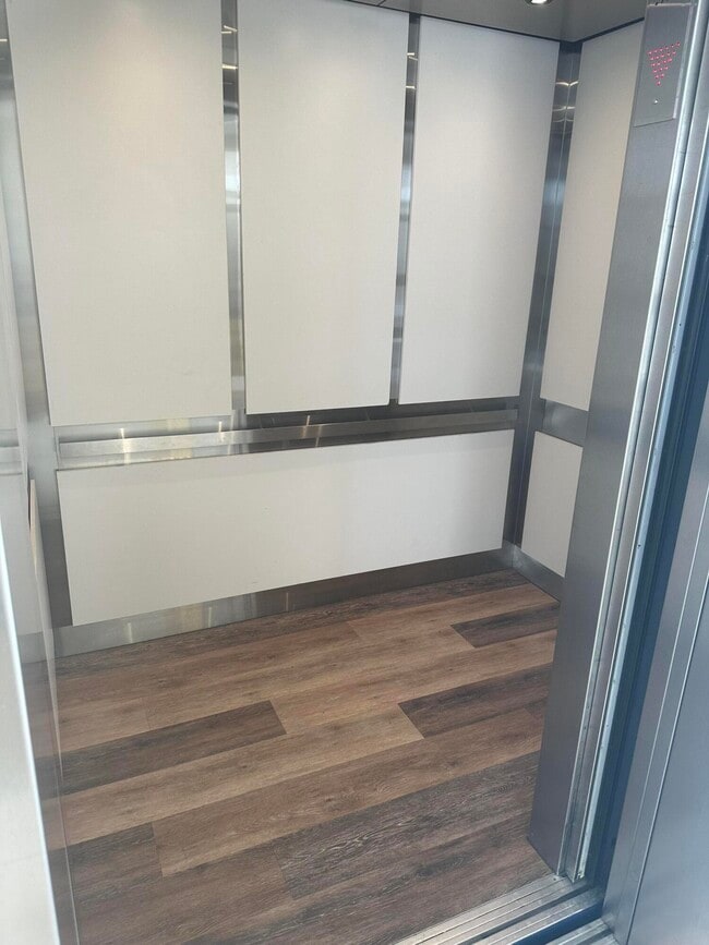 Building Photo - 1200 Town Center Dr