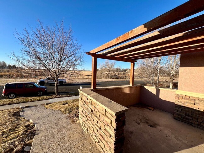 Building Photo - 5807 Zinfandel St