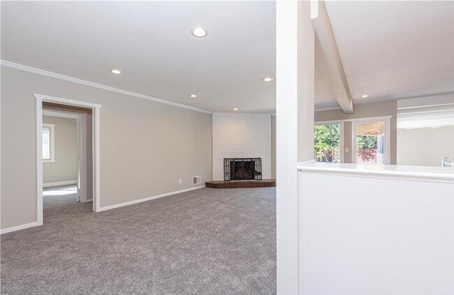 Building Photo - 535 Camino de Encanto