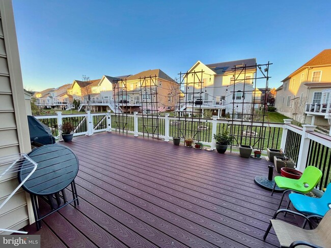 Building Photo - 42900 Southview Manor Dr