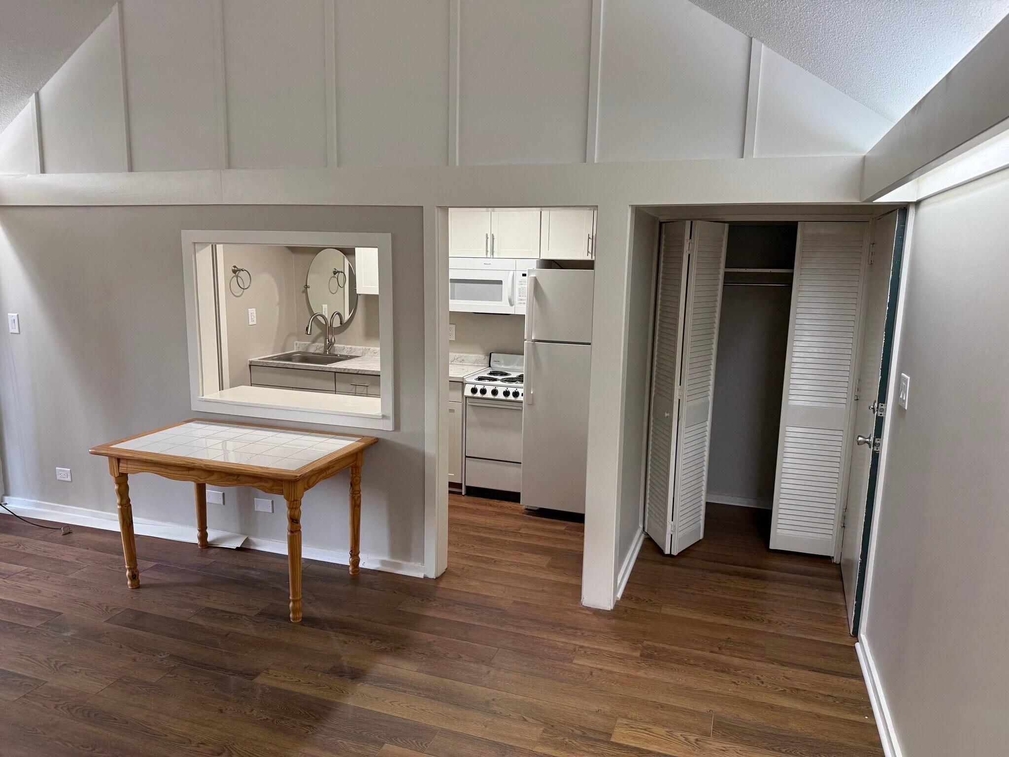 Building Photo - 130 Fairway Ave