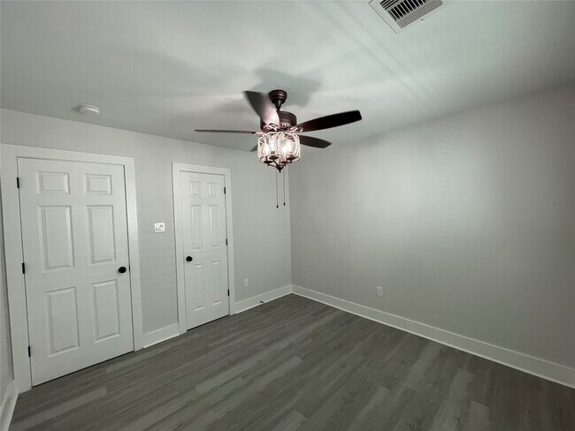 Building Photo - 20919 Hall Colony Ct