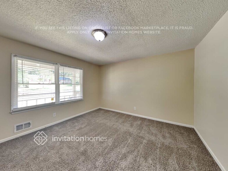 Building Photo - 150 Kay Cir