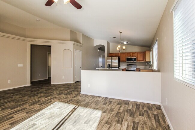 Building Photo - 12417 W Mandalay Ln