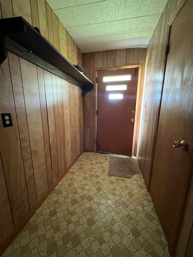 Building Photo - 606 SW 26th Pl