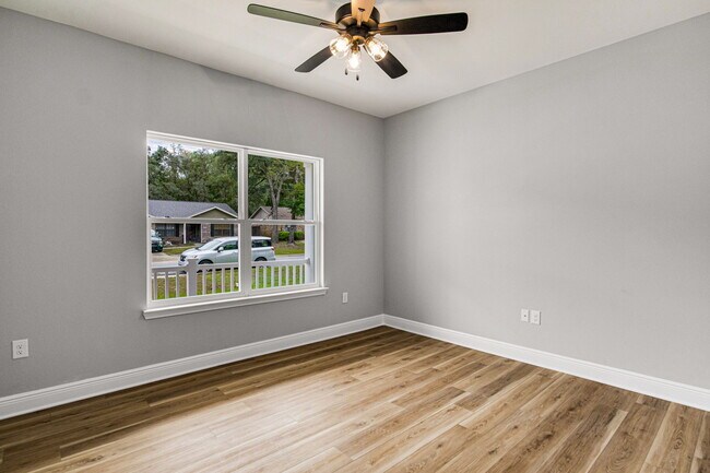 Building Photo - 7684 Old Hickory Dr