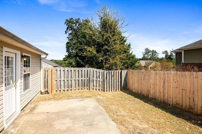 Building Photo - 422 Northrop Pl