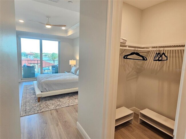 Building Photo - 503 S Tamiami Trl
