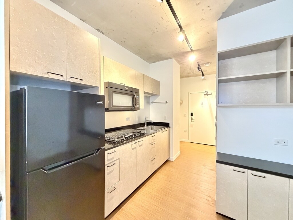 Building Photo - 1515 N Fremont St