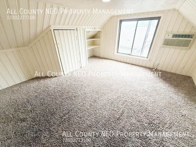 Building Photo - 470 Allyn St