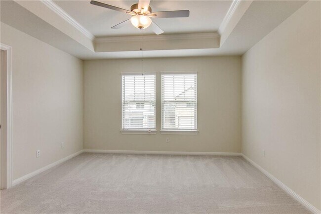 Building Photo - 15912 Windroot St