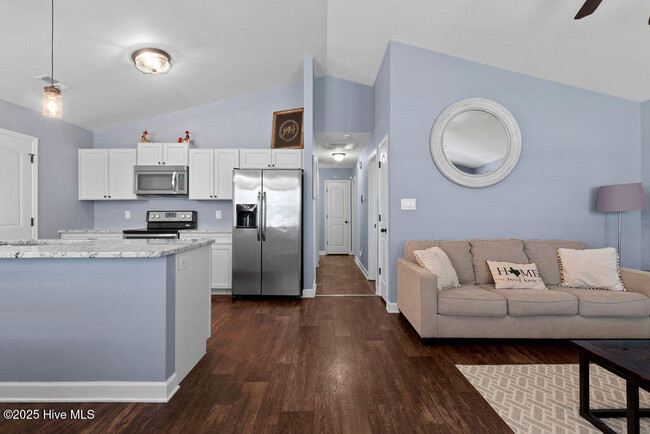 Building Photo - 244 Breakwater Dr