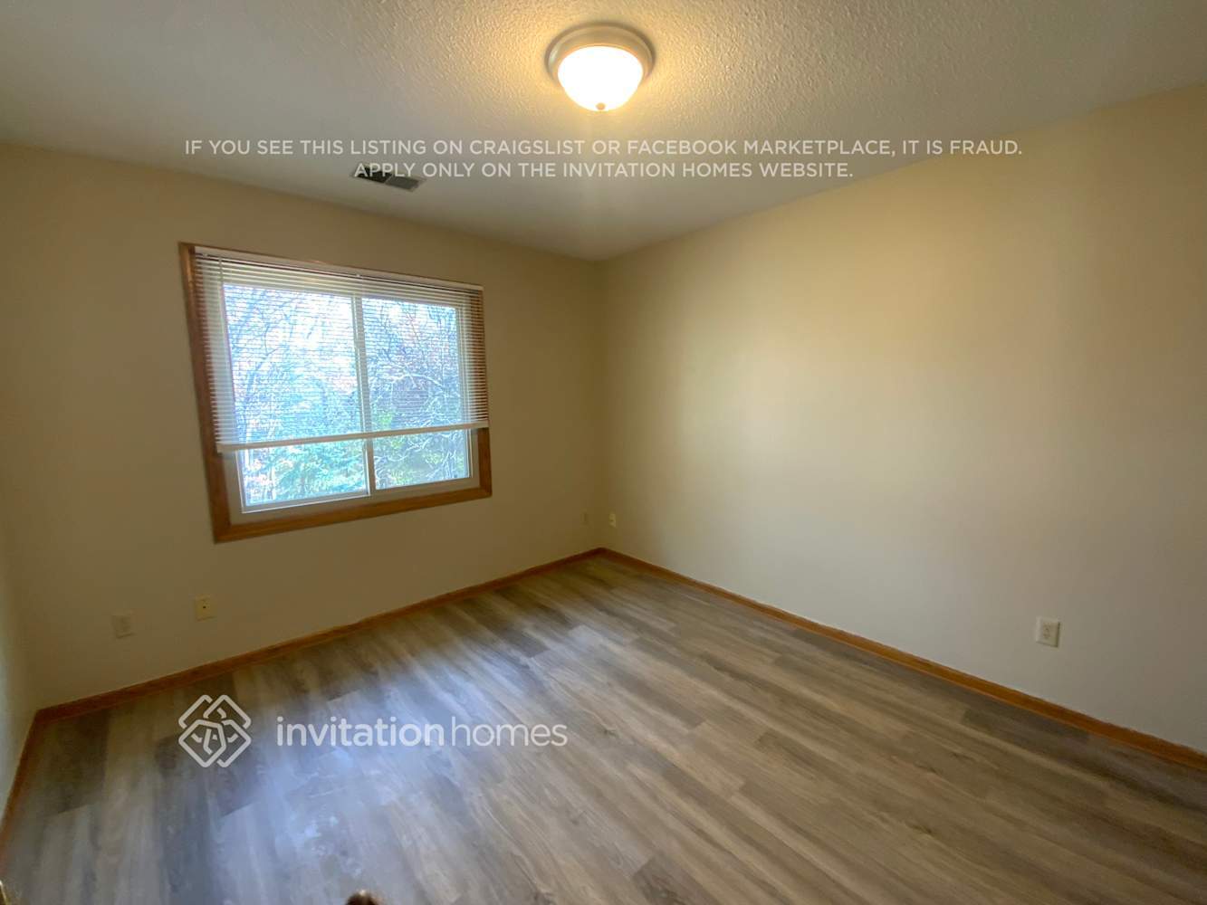 Building Photo - 14371 Raven St NW