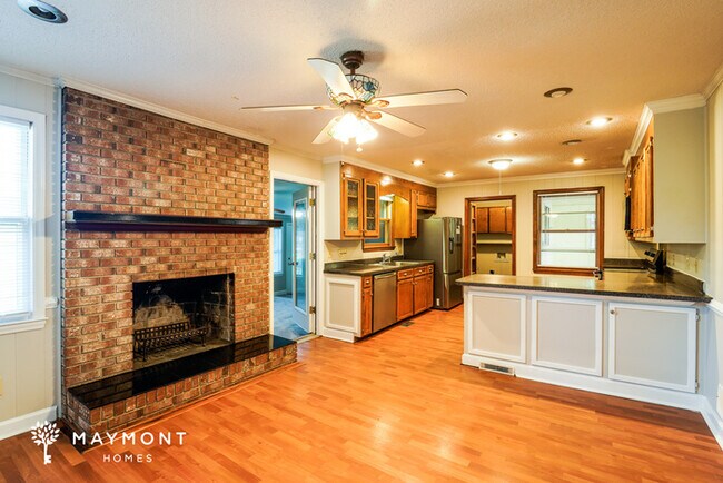 Building Photo - 107 Sedgewood Ln