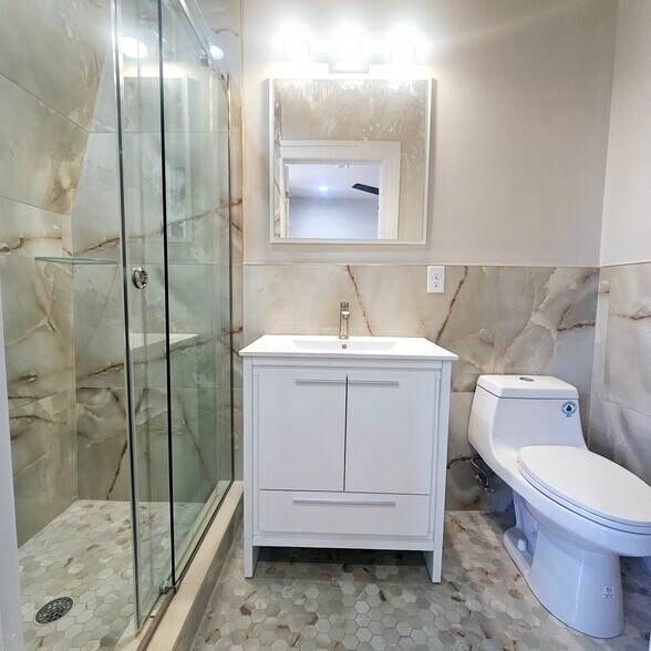 Building Photo - 333 S 21st St