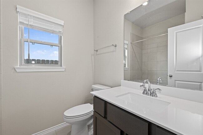 Building Photo - 8619 Gleaming Vlg Wy