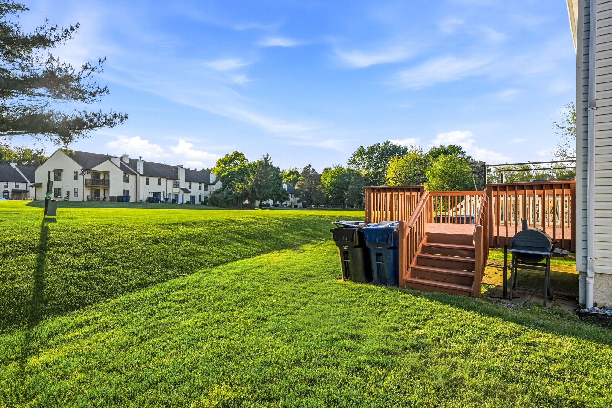 Building Photo - 327 Allens Ln